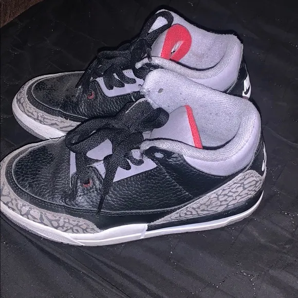 Jordan Retro 3 cement