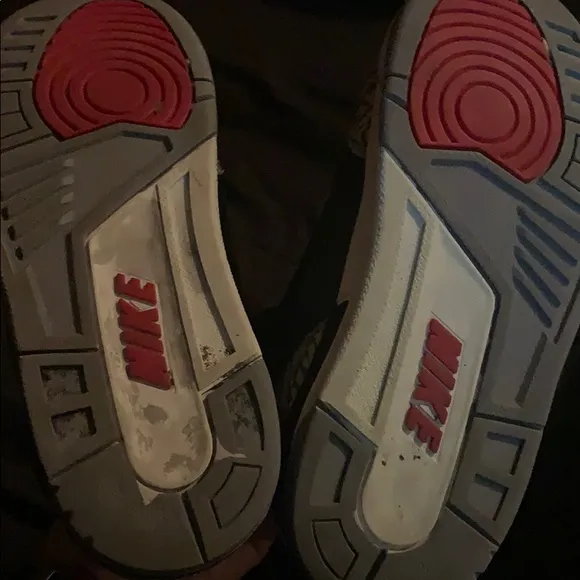 Jordan Retro 3 cement