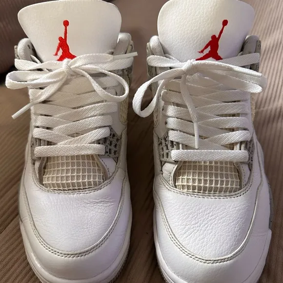 Jordan Retro 4 White Oreo’s Size 8 Adults
