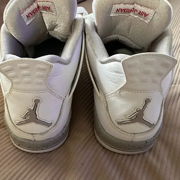 Jordan Retro 4 White Oreo’s Size 8 Adults