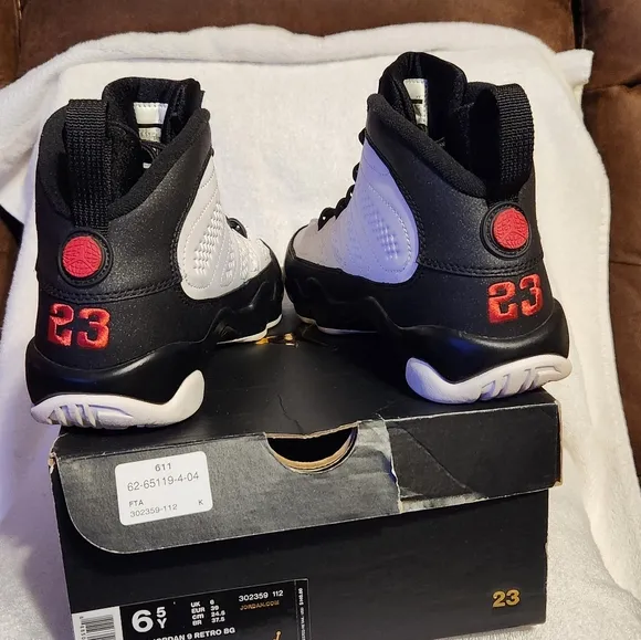 Jordan Retro 9 Black and White Men's Shoes