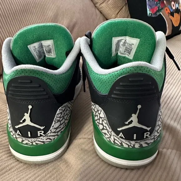Jordan Retro III Pine Greens Size 8 Adult