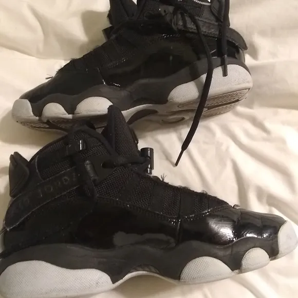 Jordan ( Retro)tennis/ basketball shoes