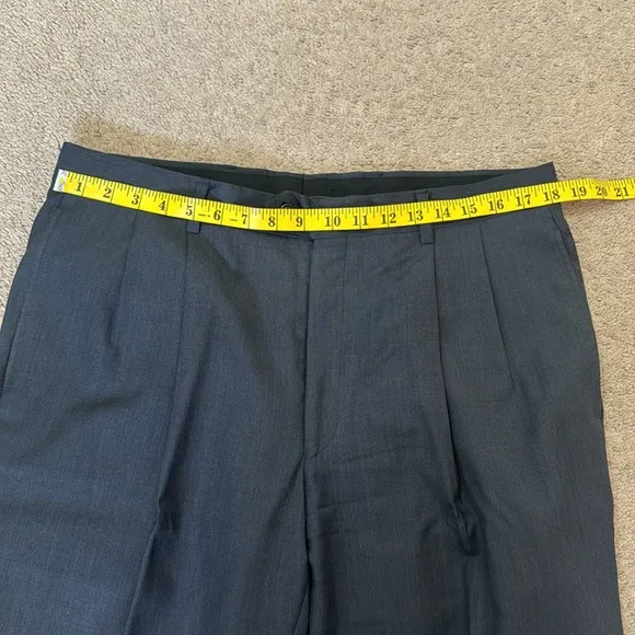 Jos. A. Bank Men’s Charcoal Suit Set Size 41R &amp; 35R