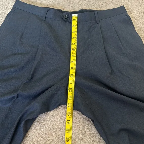 Jos. A. Bank Men’s Charcoal Suit Set Size 41R &amp; 35R