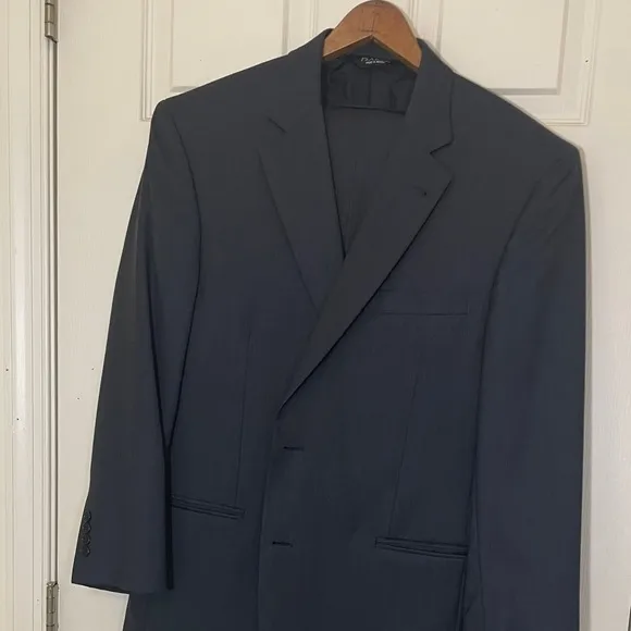 Jos. A. Bank Men’s Charcoal Suit Set Size 41R &amp; 35R