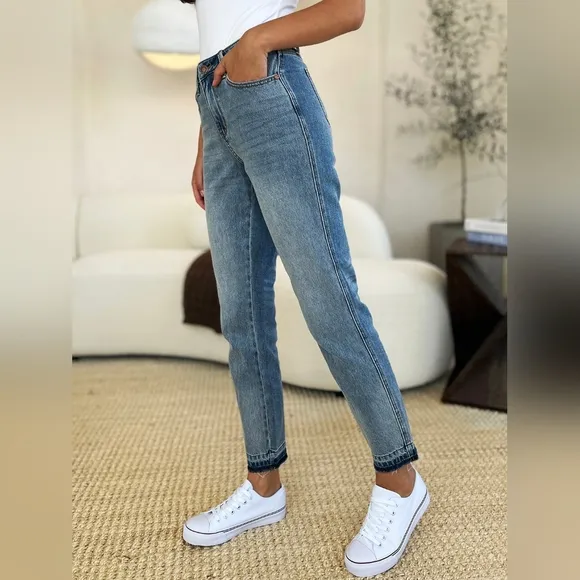 Judy Blue Mid-Rise Slim Fit Jeans Ridged Back Magic Released Raw Hem Denim Pants