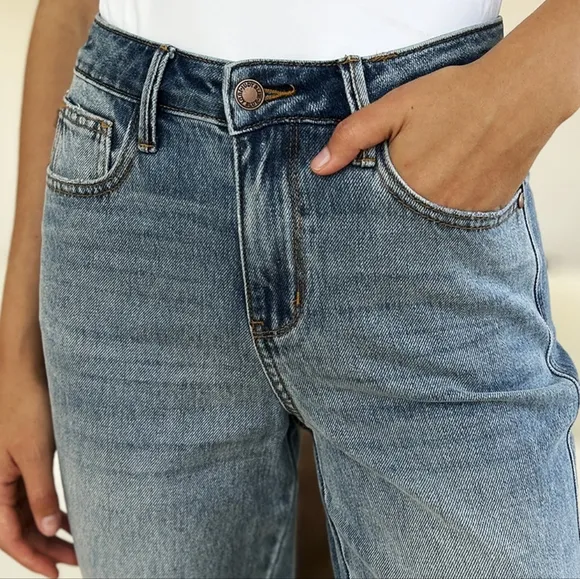 Judy Blue Mid-Rise Slim Fit Jeans Ridged Back Magic Released Raw Hem Denim Pants