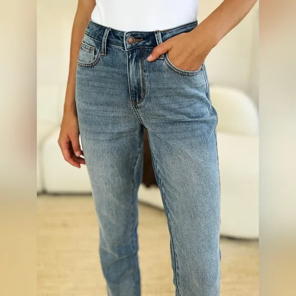Judy Blue Mid-Rise Slim Fit Jeans Ridged Back Magic Released Raw Hem Denim Pants