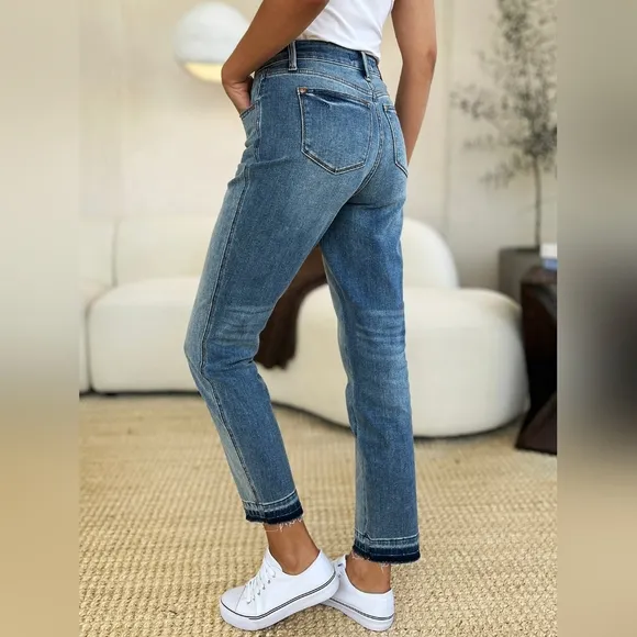 Judy Blue Mid-Rise Slim Fit Jeans Ridged Back Magic Released Raw Hem Denim Pants