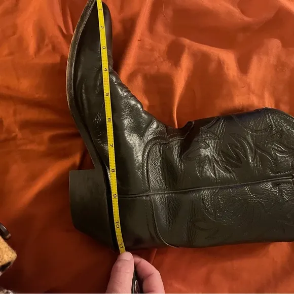 Justin boots. Black excellent condition