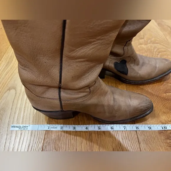 Justin vintage leather cowgirl boots, tan with heart inlay, made in USA size 5