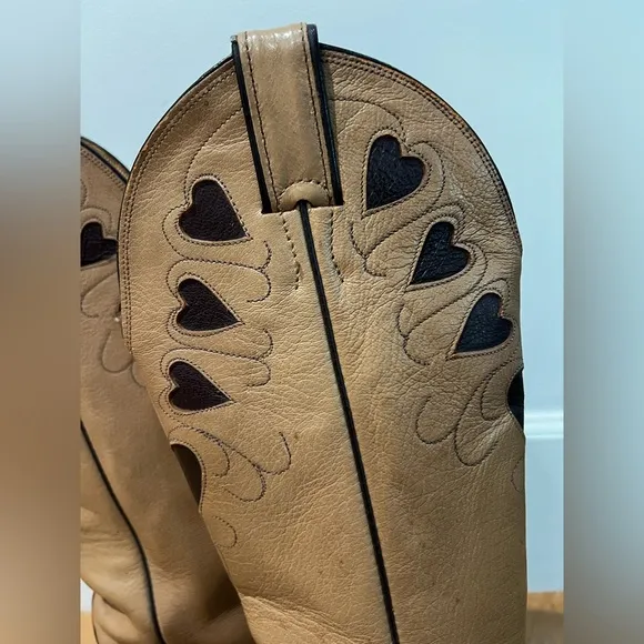Justin vintage leather cowgirl boots, tan with heart inlay, made in USA size 5