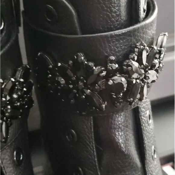 Karl Lagerfeld Black Pebble leather boots size 7.5 black jewels embellished edgy