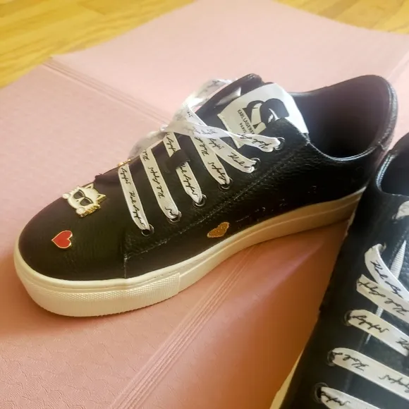 Karl Lagerfeld Cate Pins Lace Up Sneakers, 9,  NEW Without Box