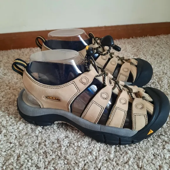 Keen Newport Leather Hiking Sandals Light Tan Pull Cord Slip On Size 7