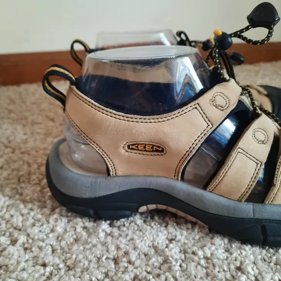 Keen Newport Leather Hiking Sandals Light Tan Pull Cord Slip On Size 7