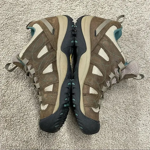 KEEN Women’s Leather Hiking Shoes Outdoorsy Athletic Athleisure Size 8