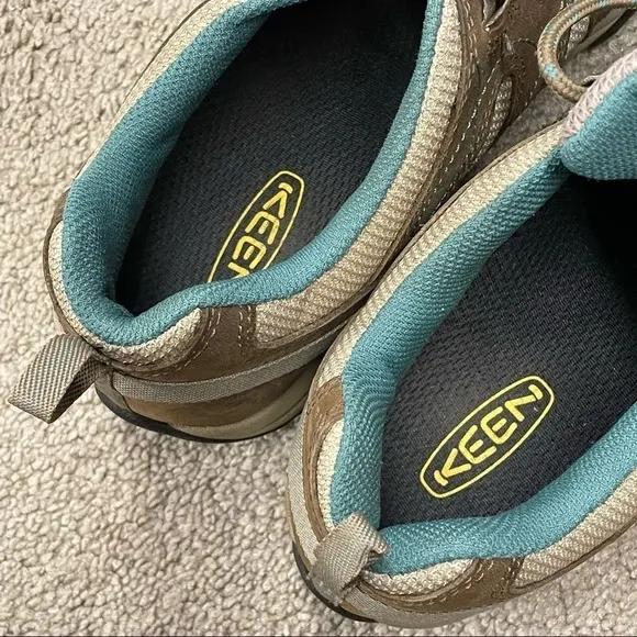 KEEN Women’s Leather Hiking Shoes Outdoorsy Athletic Athleisure Size 8