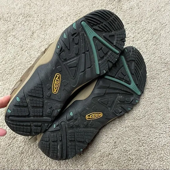KEEN Women’s Leather Hiking Shoes Outdoorsy Athletic Athleisure Size 8