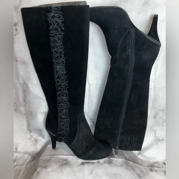 Kenneth Cole Reaction Chic Pea Su Knee-High Leather Boots size 9