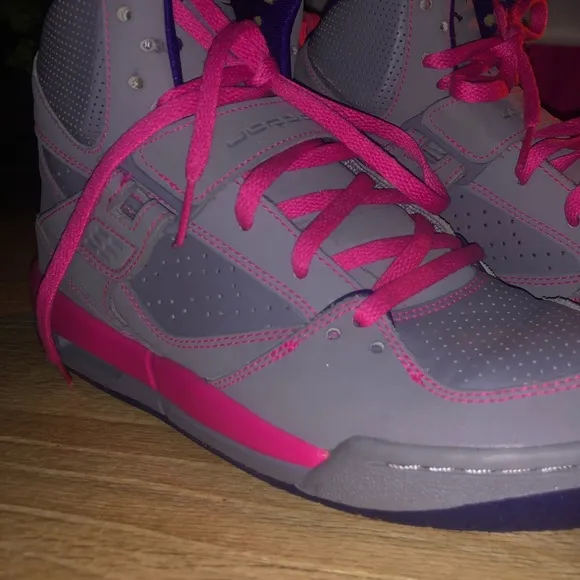 Kids Jordan 4 retro shoes