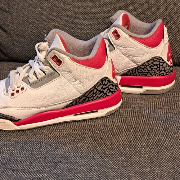 Kids Nike Air Jordan 3 Retro Size 4Y White Red Shoes