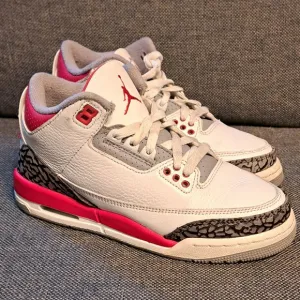Kids Nike Air Jordan 3 Retro Size 4Y White Red Shoes