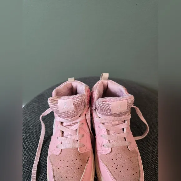 Kids Pink Sneakers Air Jordan 1 Mid ‘Digital Pink’ (kids girls Exclusive) 12,5C