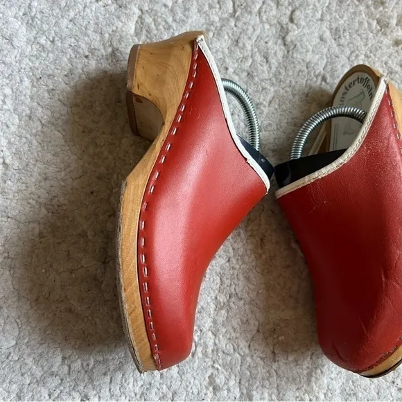 Kloster Trofflen VTG Matte Red Leather Wooden Slip On Clogs Made in Switzerland