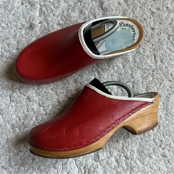 Kloster Trofflen VTG Matte Red Leather Wooden Slip On Clogs Made in Switzerland