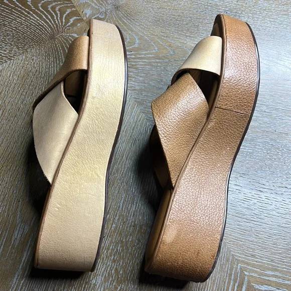 KORK-EASE Brown Gold Platform Leather Sandals 9/40.5