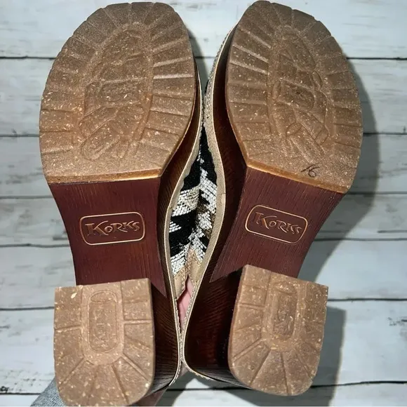 Korks Lori Clog Platform Western Boho Tan Aztec Size 6