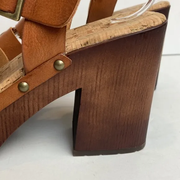 Korks Whitney Platform Sandals Size 10 Fisherman Studded Heeled Boho Summer