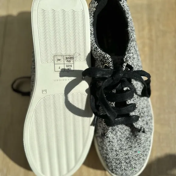 KURT GEIGERLUDO WOVEN SNEAKERS /WOMENS/ SZ 40