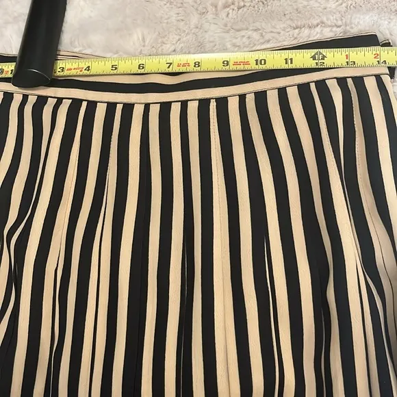 La Gatta Chic Italy Pleated Midi Skirt Sz M