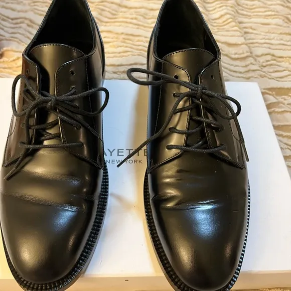 Lafayette 148 Black Oxford shoes in size 37.5 ( us 7 1/2 )