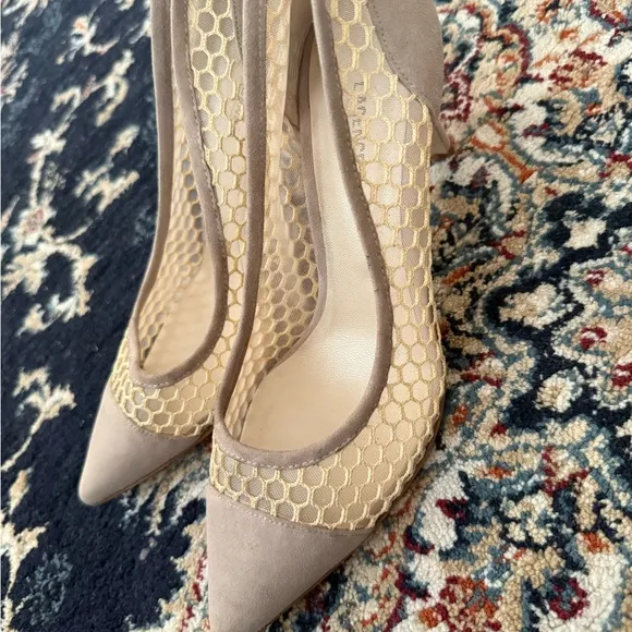 L'AGENCE Beige and Cream Women's Shoes