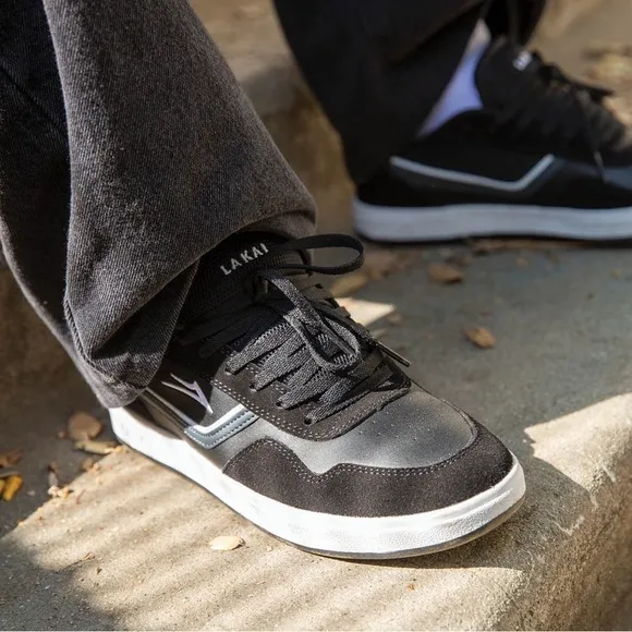 Lakai Terrace MS4230130B00 Mens Black Suede Skate Sneakers Shoes 8.5 NIB