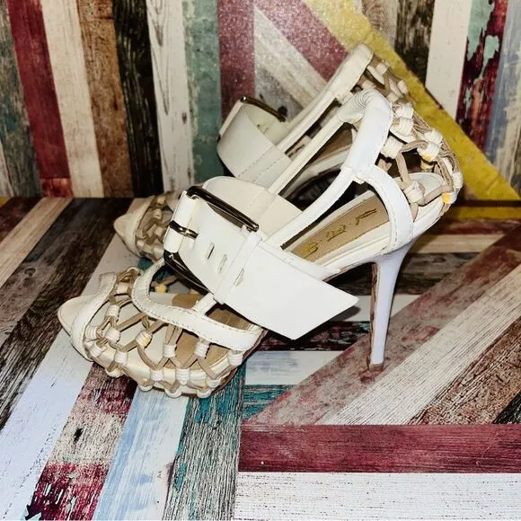 L.A.M.B. Flavia Ivylea High Heels Shoes EUC Peep Toe Buckle  Sexy Cream/Tan 7.5