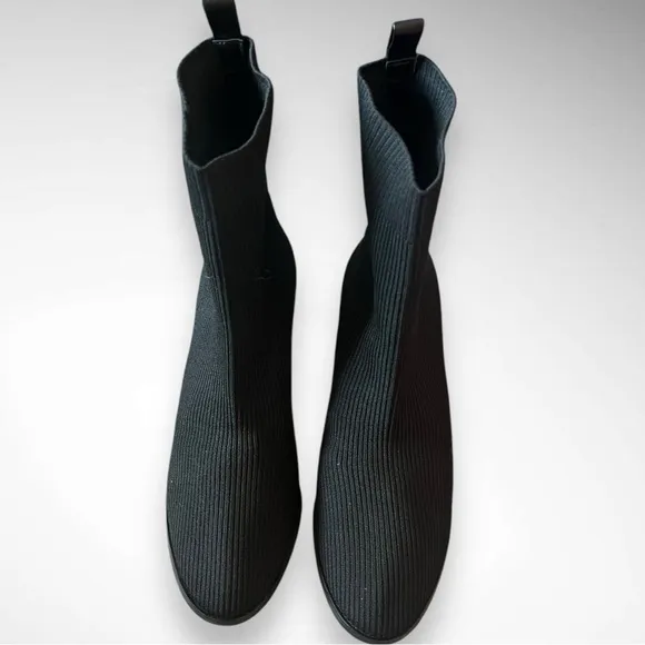 L'AMOUR DES PIEDS Picarus Black Stretch Knit Bootie With Heel Size 7 | EUC