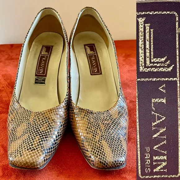 LANVIN Paris Chic Snakeskin Embossed Classic LEATHER PUMPS Size 9 1/2 (25 1/2)