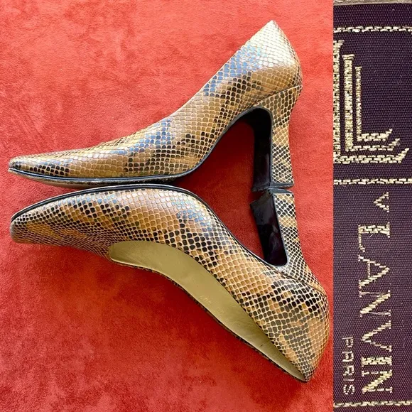 LANVIN Paris Chic Snakeskin Embossed Classic LEATHER PUMPS Size 9 1/2 (25 1/2)