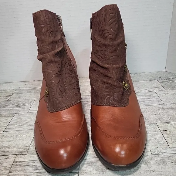 L'Artiste by Spring Step Belgard Women's Brown Leather Ankle Bootie Size 6 / 36