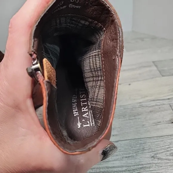 L'Artiste by Spring Step Belgard Women's Brown Leather Ankle Bootie Size 6 / 36