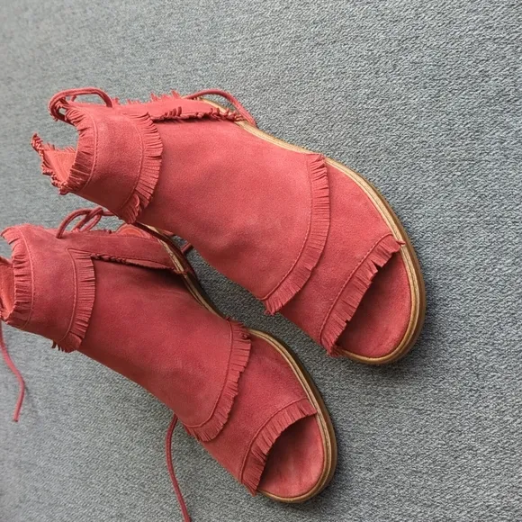 LAST PAIR🆕🌿FREE PEOPLE SILENT D SANDALS 🌿