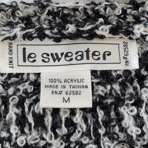 Le Sweater Vintage Hand Knit Black &amp; White Shaggy Loop 1970's Sweater - Size M