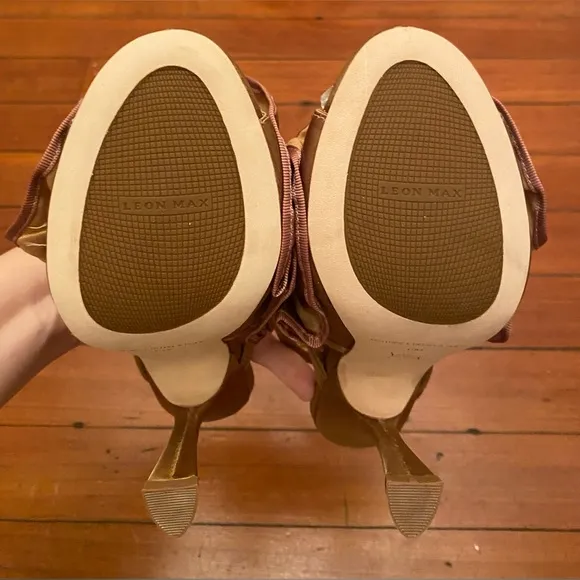 LEON MAX Eclipse Satin Ruffled Heel Sandals in Tan/Beige Size 6 NEW
