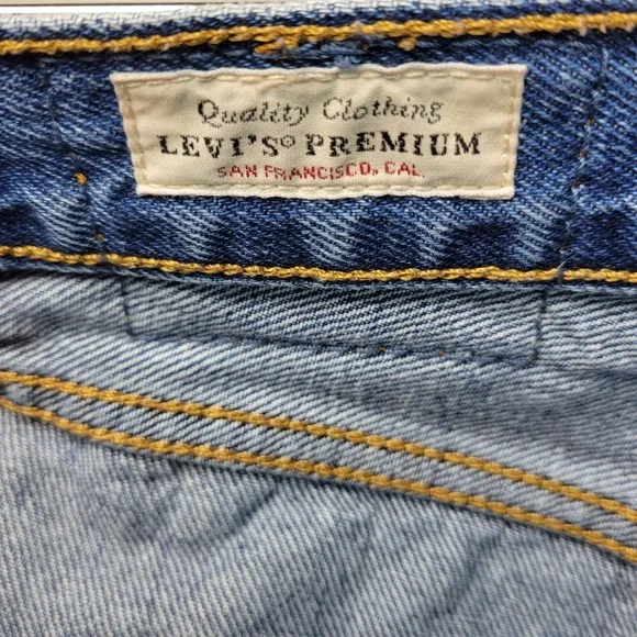 Levi’s Premium 501 High-Rise Button Fly Denim Shorts Size 27
