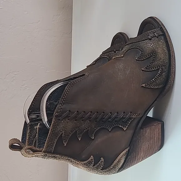 Liberty Black Peep Toe Western Bootie T Moro Brown Leather Size 8